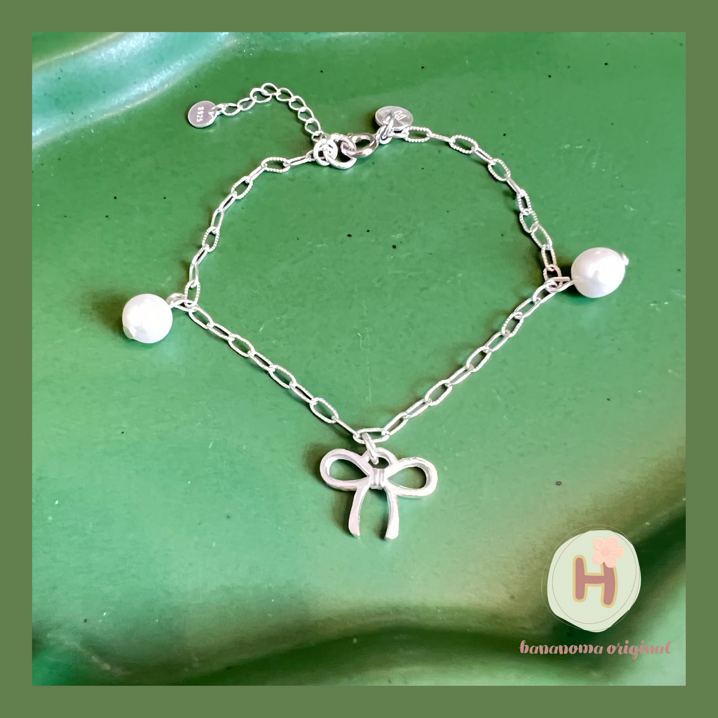 Bow whisper Natural pearl Bracelet